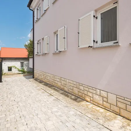 Σπίτι διακοπών In With House Sea View *